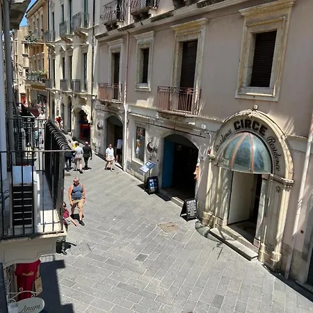 Zola Luxury House Apartmán